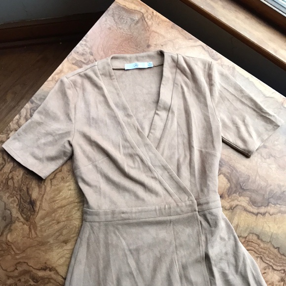 Missguided Fit & Flare Suede Wrap Camel Dress US 4 - Picture 4 of 7